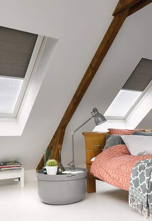 Pleated blinds for skylights