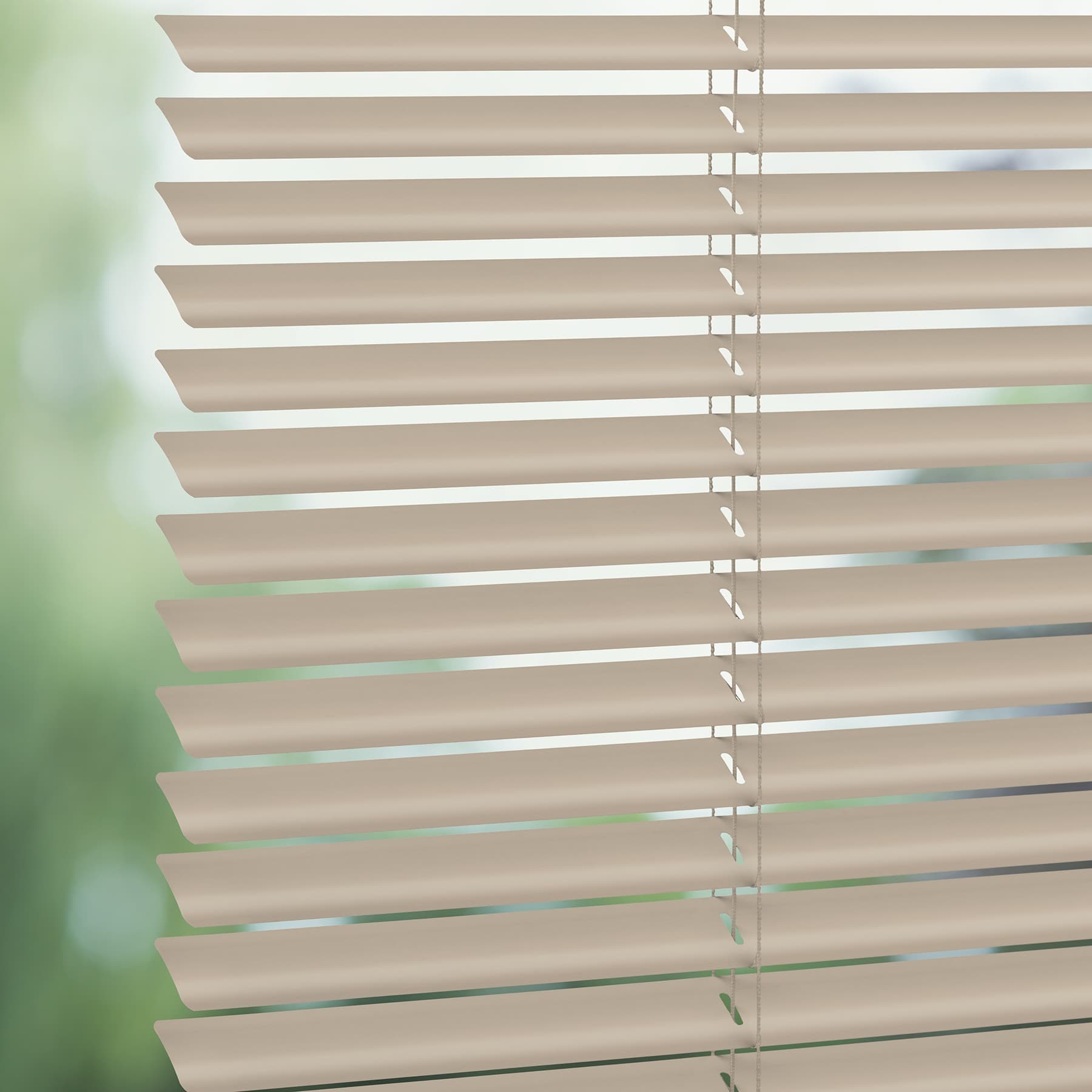 Uni 0858 Metal Venetians