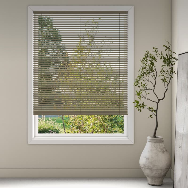 Java 8529 Wood Venetians