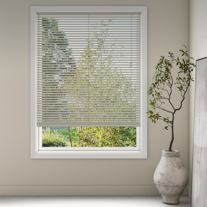 Java 8389 Wood Venetians
