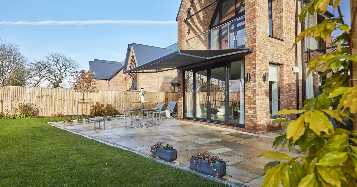 Premium Quality Retractable Awnings. luxaflex.co.uk