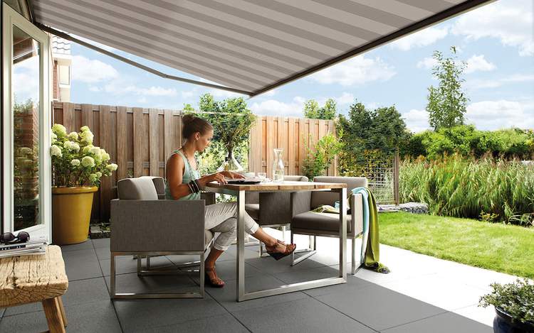 Retractable Awnings - Creating A Comfortable Outdoor Room