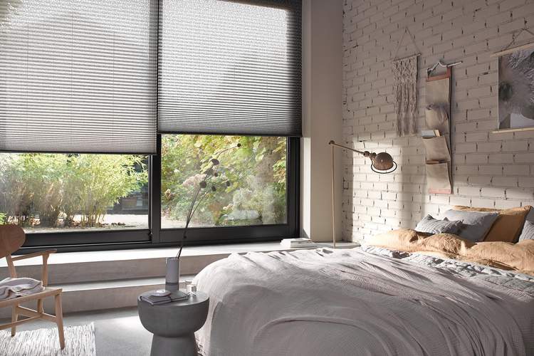 Best Natural Ways To Wake Up Feeling Refreshed