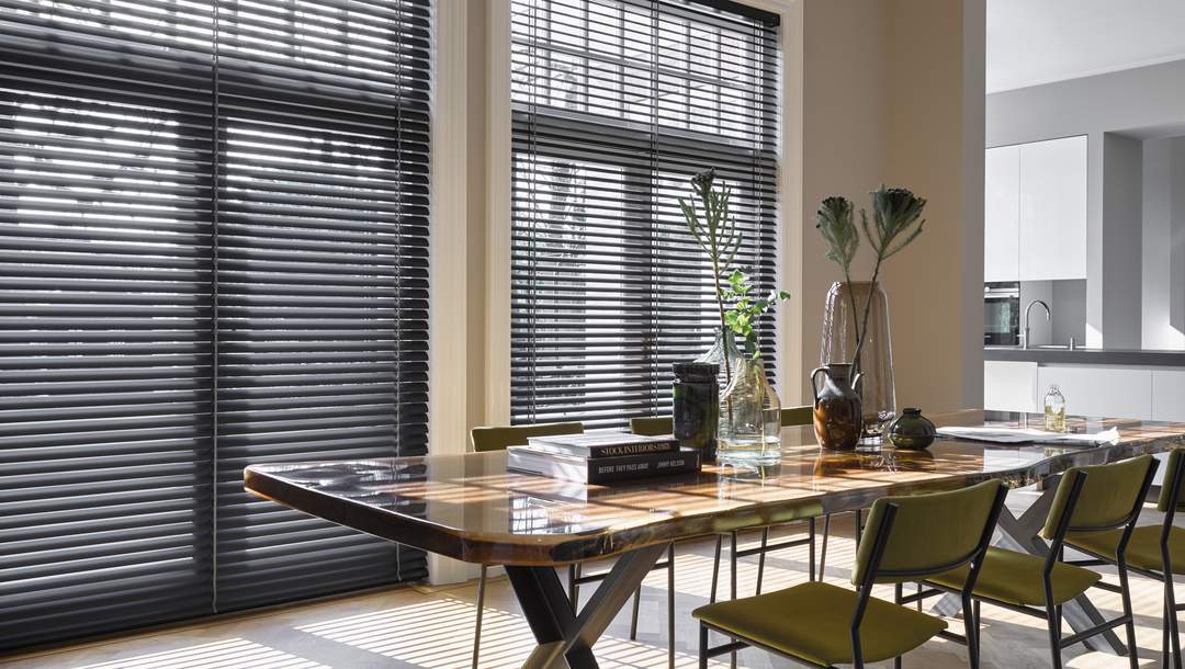 Blackout shop venetian blinds