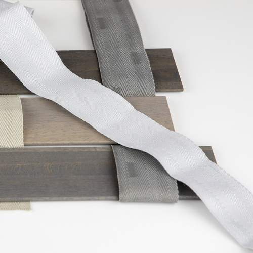 Faux wood window blinds