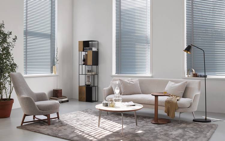 Metal venetian blinds