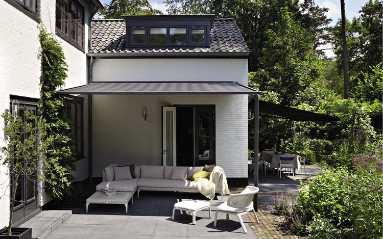 Retractable Awnings